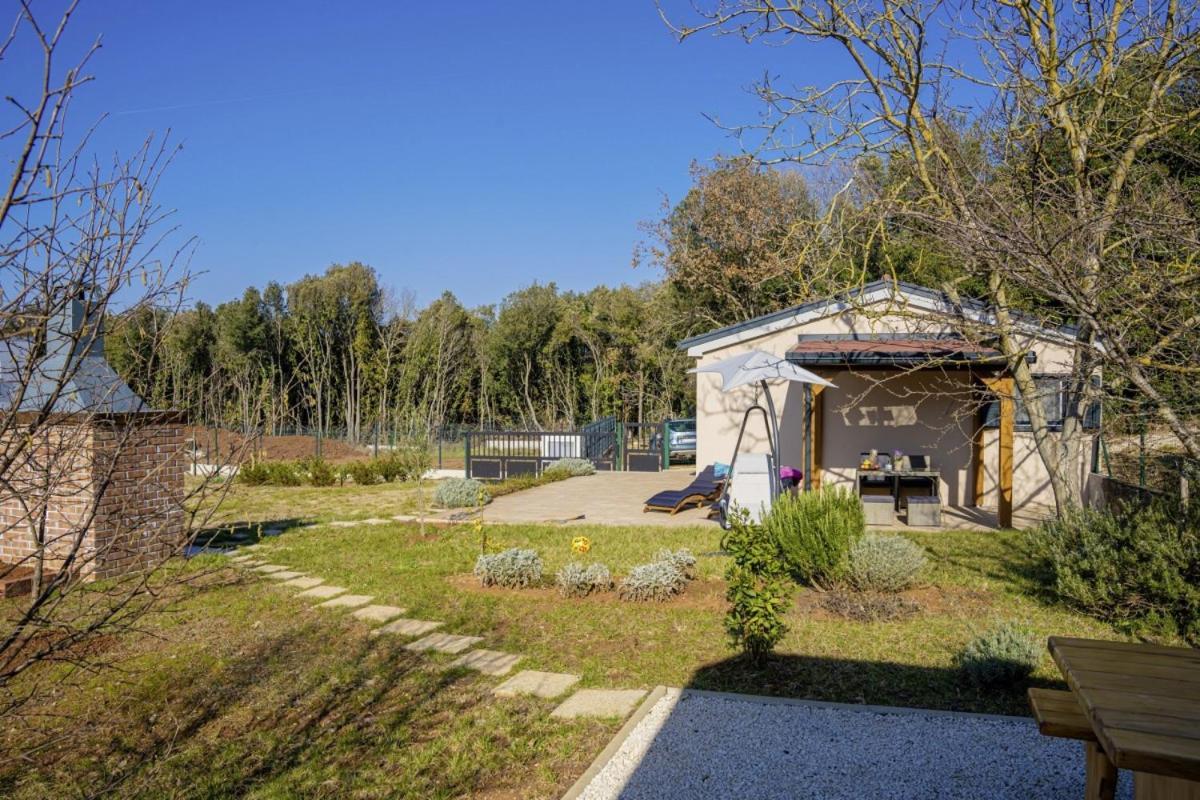 Modean In Pula - Haus Fuer 2-3 Personen Villa Екстериор снимка