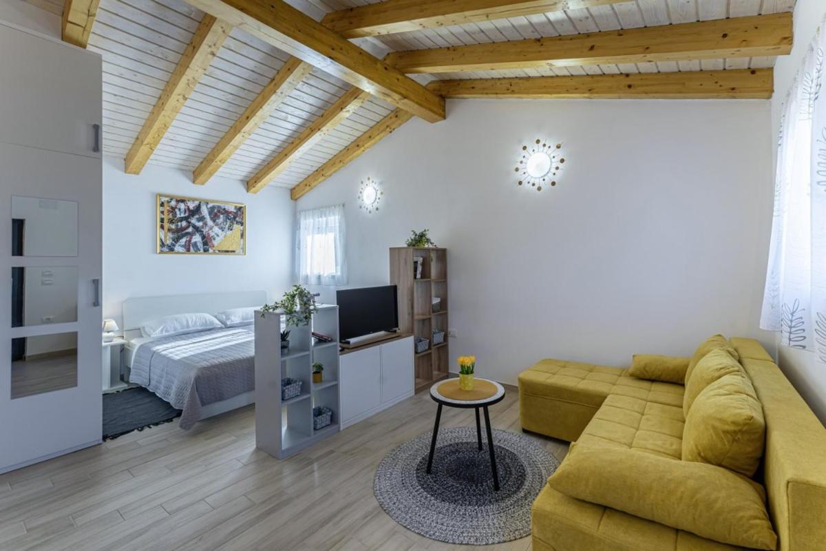 Modean In Pula - Haus Fuer 2-3 Personen Villa Екстериор снимка