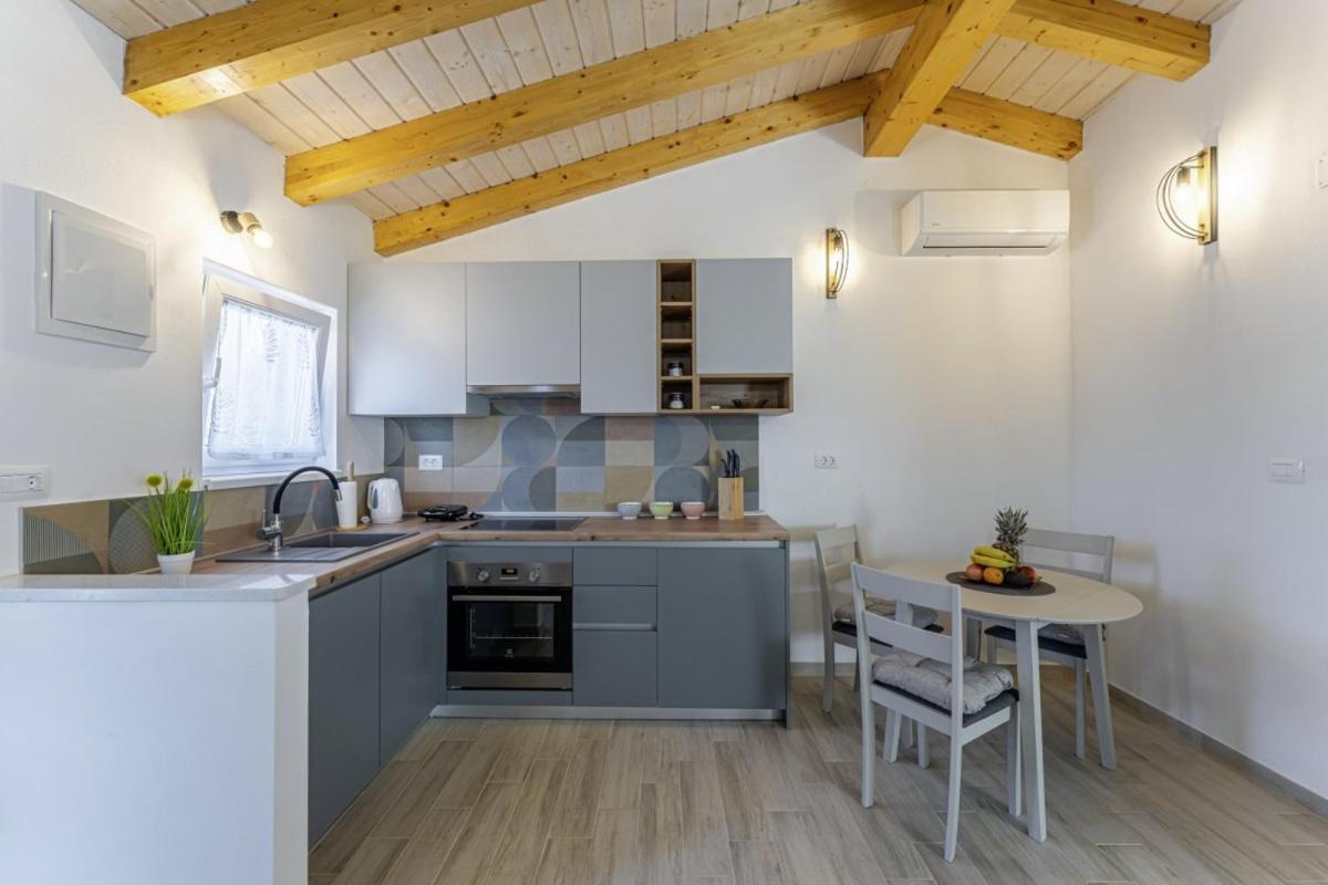 Modean In Pula - Haus Fuer 2-3 Personen Villa Екстериор снимка